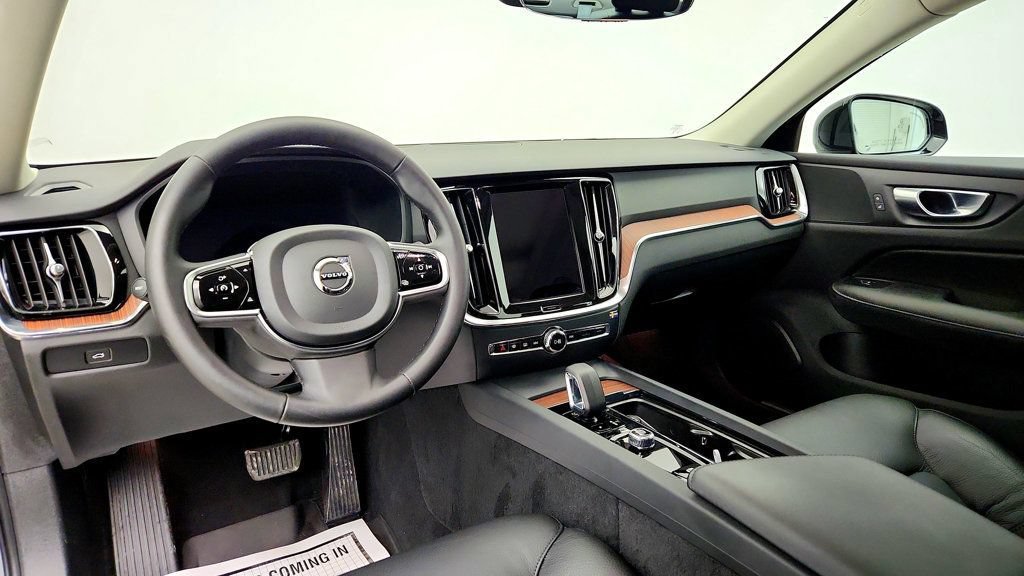 Used 2024 Volvo S60 B5 Plus w/ Climate Package FWD image 12