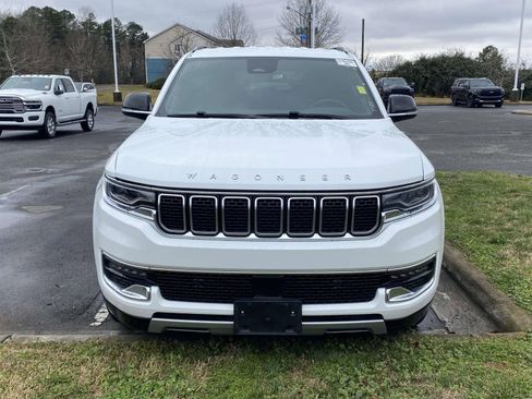 Used 2022 Nissan Maxima SR w/ Sport Mat Group image 2