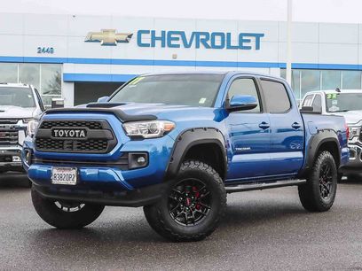 Used 2017 Toyota Tacoma TRD Sport w/ Tow Package