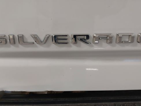 Used 2021 Chevrolet Silverado 2500 LT w/ Snow Plow Prep/Camper Package image 32