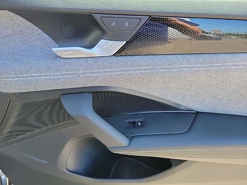 New 2025 Volkswagen Tiguan S image 40