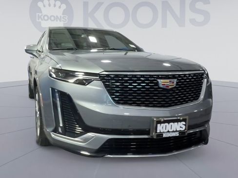 Used 2023 Cadillac XT6 Premium Luxury AWD/4WD image 2