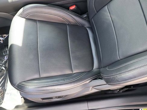 Used 2025 Ford Mustang Premium image 28