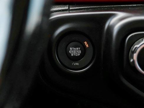 Used 2020 Jeep Gladiator Rubicon AWD/4WD image 22