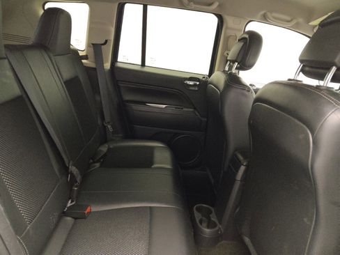 Used 2016 Jeep Compass Latitude image 19