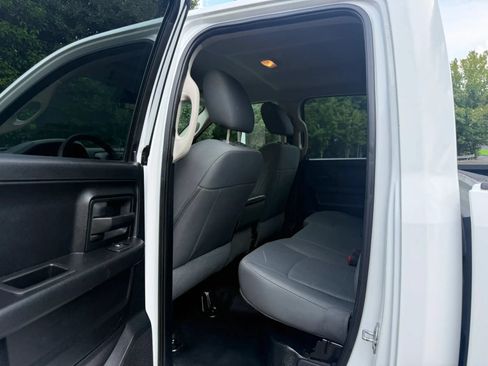 Used 2015 RAM 1500 ST AWD/4WD image 14