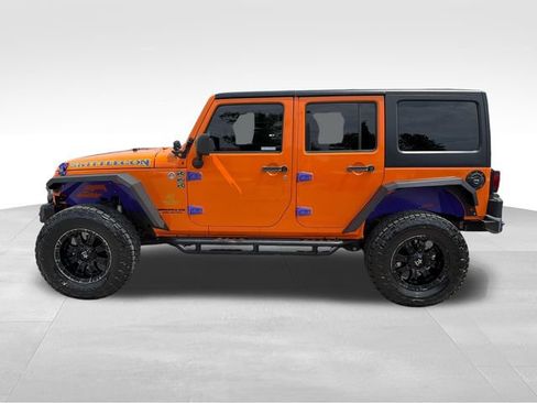 Used 2013 Jeep Wrangler Unlimited Rubicon w/ Dual Top Group AWD/4WD image 4