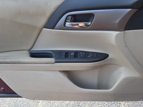 Used 2014 Honda Accord LX image 29