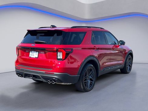 Used 2025 Ford Explorer ST AWD/4WD image 6
