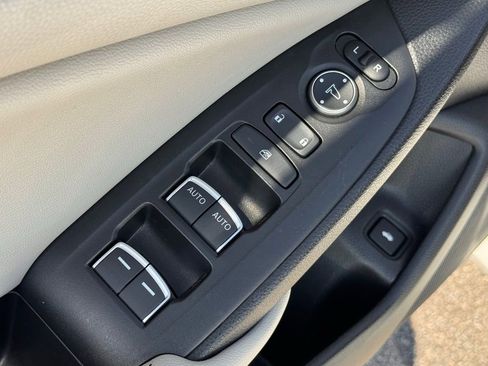 Used 2022 Honda Accord Touring image 28