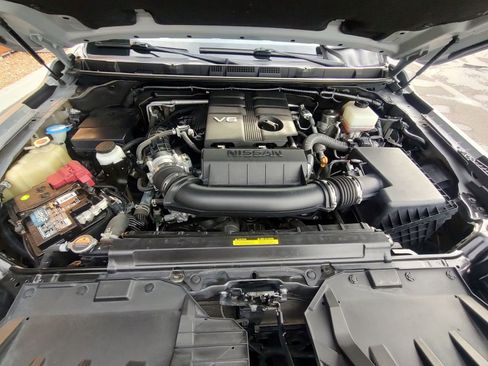 Used 2022 Nissan Frontier PRO-4X image 28