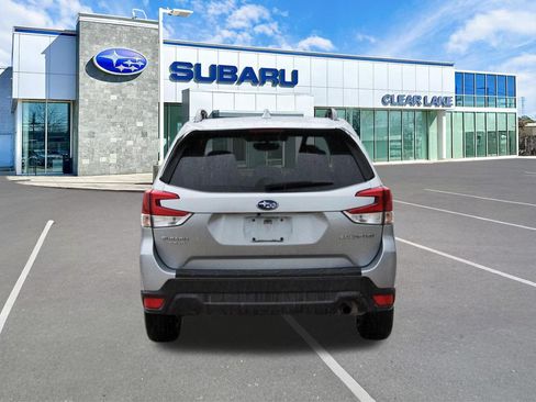 Used 2020 Subaru Forester Premium AWD/4WD image 5