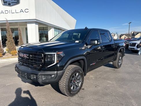 Used 2025 GMC Sierra 1500 AT4X image 2