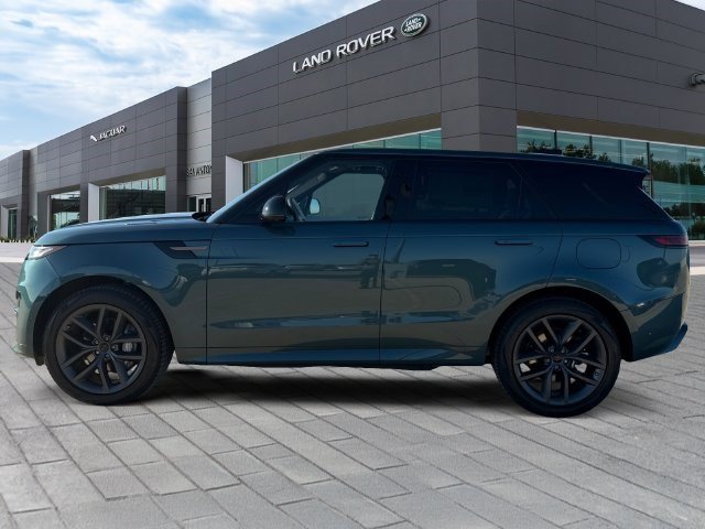 New 2026 Land Rover Range Rover Sport Dynamic SE AWD/4WD image 2