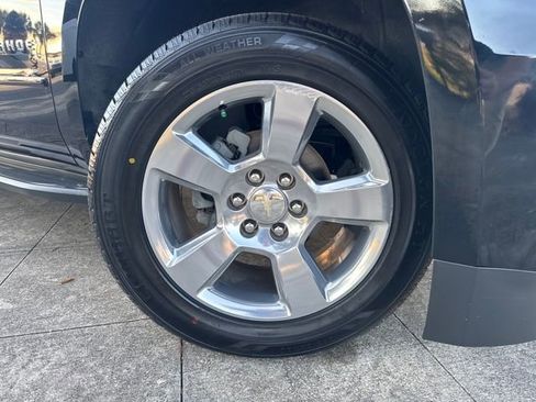 Used 2018 Chevrolet Tahoe LS w/ All-Season Package image 31