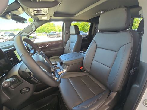 Used 2025 Chevrolet Silverado 1500 LTZ AWD/4WD image 20
