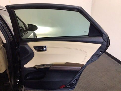 Used 2014 Toyota Avalon Limited image 18