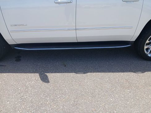 Used 2017 GMC Yukon XL Denali w/ Open Road Package image 12