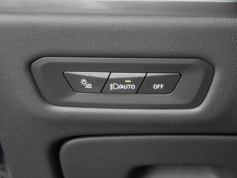 Certified 2025 BMW X6 xDrive40i w/ Climate Comfort Package image 17