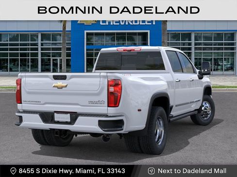 New 2026 Chevrolet Silverado 3500 High Country w/ High Country Premium Package AWD/4WD image 5