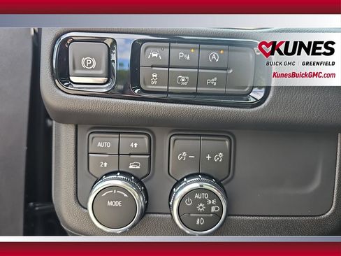 New 2026 GMC Yukon XL Denali w/ LPO, Illumination Package AWD/4WD image 13