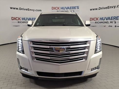 Used 2015 Cadillac Escalade ESV Platinum image 2