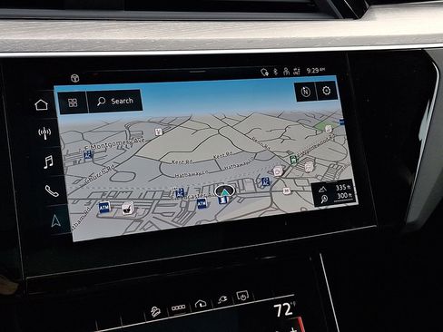 Used 2023 Audi e-tron Premium w/ Convenience Plus Package AWD/4WD image 18