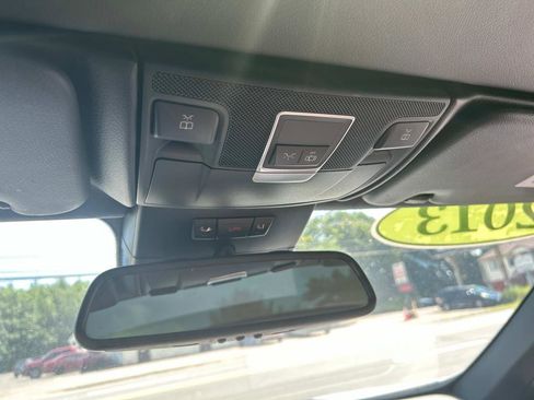 Used 2013 Mercedes-Benz SL 550 image 26