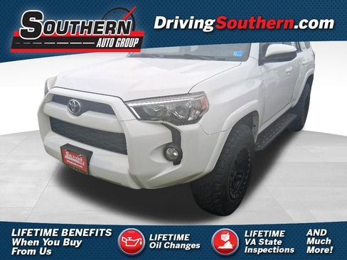 Used 2019 Toyota 4Runner SR5 w/ Wilderness Package AWD/4WD image 1