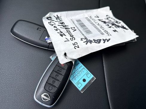 Certified 2025 Nissan Sentra SR w/ SR Premium Package FWD image 27
