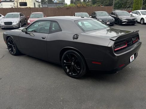 Used 2020 Dodge Challenger R/T RWD image 5