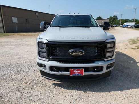New 2026 Ford F250 Lariat w/ Black Appearance Package AWD/4WD image 10