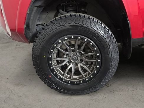 Used 2019 Toyota 4Runner TRD Off-Road AWD/4WD image 9