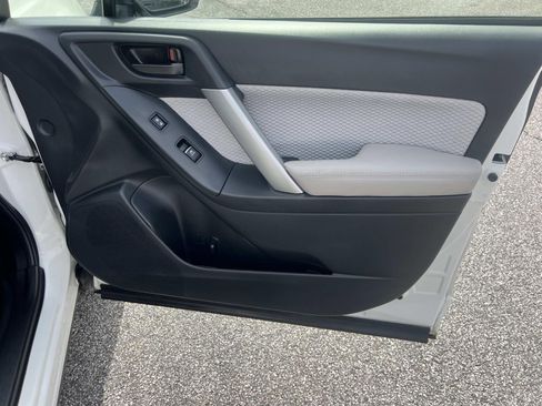 Used 2018 Subaru Forester 2.5i Premium image 14