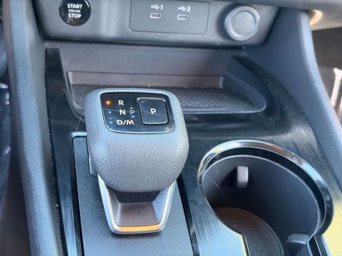 Certified 2025 Nissan Rogue SV FWD image 25