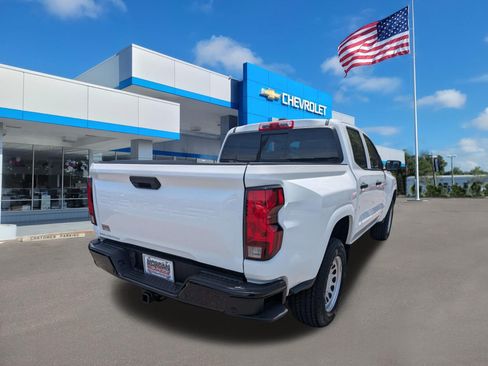 Used 2026 Chevrolet Colorado W/T w/ Advanced Trailering Package RWD image 3