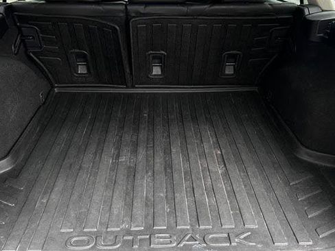 Used 2015 Subaru Outback 2.5i Limited AWD/4WD image 19