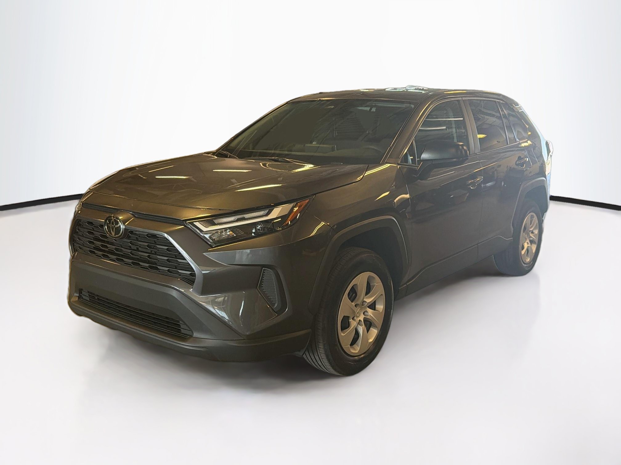 Used 2025 Toyota RAV4 LE AWD/4WD image 3