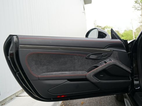 Used 2019 Porsche 911 GT2 RS RWD image 11
