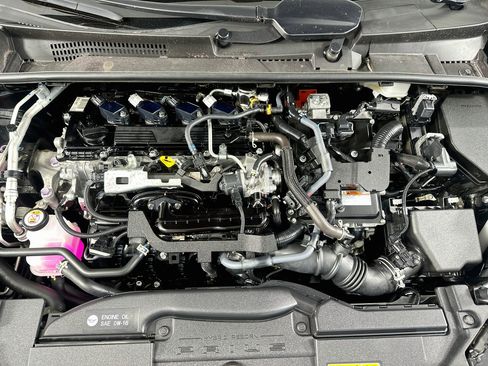 Used 2025 Toyota Prius LE FWD image 32