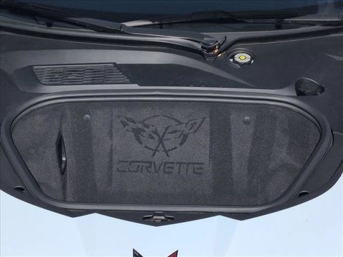Used 2021 Chevrolet Corvette Stingray Coupe w/ 1LT RWD image 21