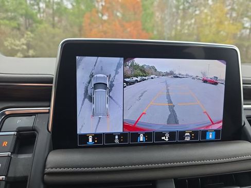 Used 2021 Chevrolet Tahoe LT w/ LT Signature Package image 41