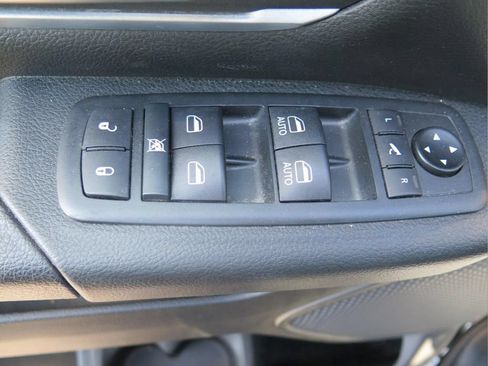 Used 2020 RAM 1500 Big Horn AWD/4WD image 11