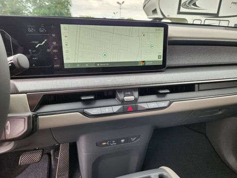 New 2026 Kia EV9 Wind AWD/4WD image 18