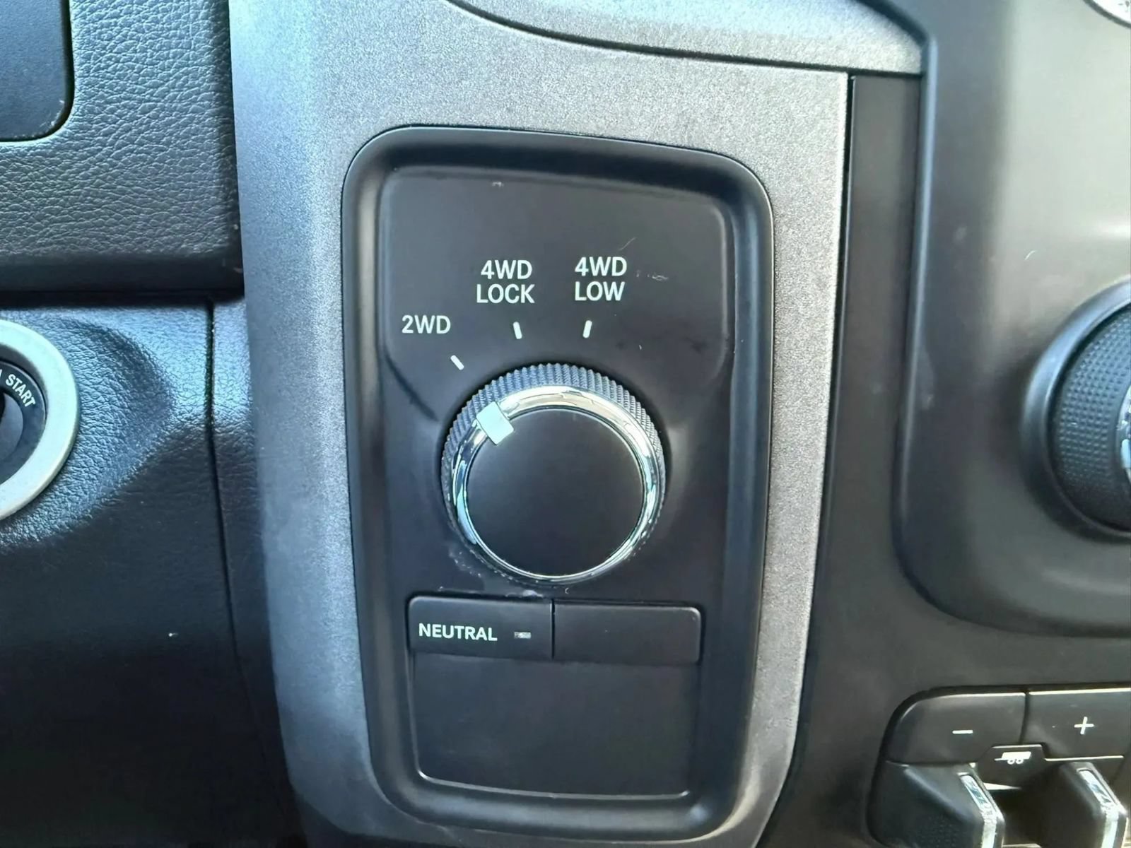 Used 2018 RAM 3500 Tradesman w/ Chrome Appearance Group AWD/4WD image 25