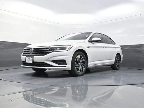 Used 2021 Volkswagen Jetta SEL Premium FWD image 25