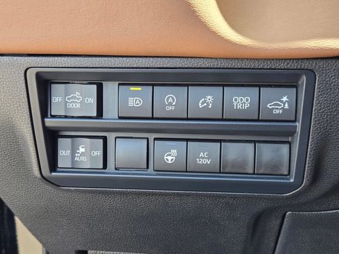 Used 2025 Toyota Tundra 1794 Edition AWD/4WD image 17
