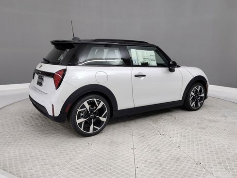 New 2026 MINI Cooper S image 6