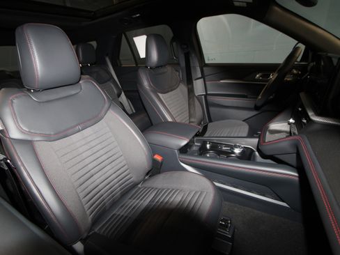 New 2026 Ford Explorer ST-Line w/ ST-Line Street Pack image 21