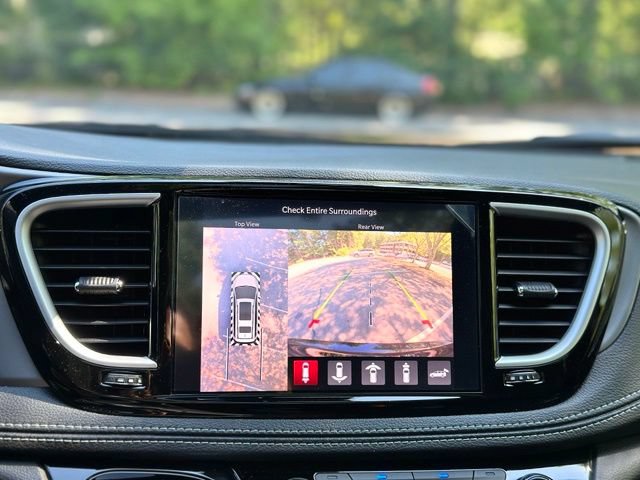 New 2027 Chrysler Pacifica Select w/ Family Tech Group AWD/4WD image 15